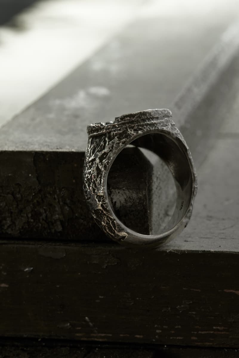 Siegelring "Ehre den Toten" Sterling Silber Ring handgefertigt {{Product vendor}}
