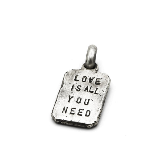 Anhänger für Kette aus Sterling Silber, Love is all you need, Massiver Anhänger für Halskette, Detail 1