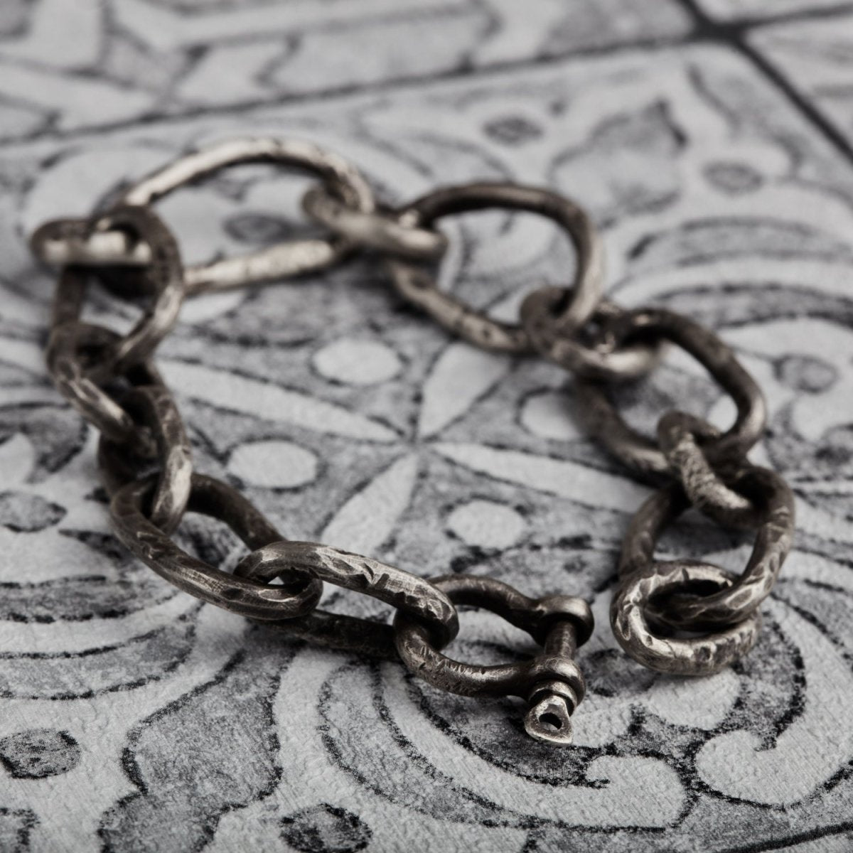 Armband aus Sterling Silber - Unikat - oxidiert - grob massiv geschmiedet - Silberschmied